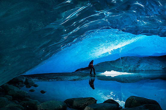 Skiing to Nigardsbreen Ice Cave