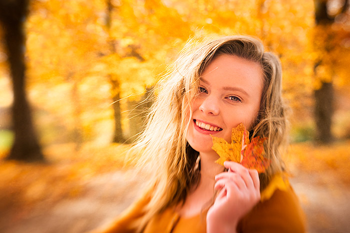 Autumn portraits with a Lensbaby