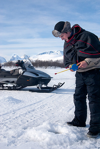 Sami-culture-arctic-adventure-lapland-Sweden-icefishing