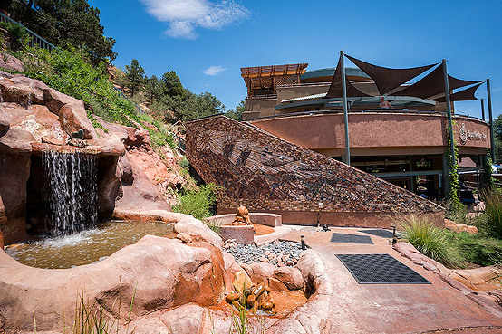 5 Reasons why Manitou Springs makes a great entry to Colorado