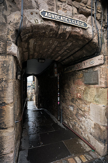 Travel tips for staying in Old Town Edinburgh