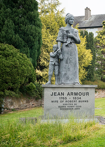 Jean Armour statue in Dumfries on the Robert Burns trail