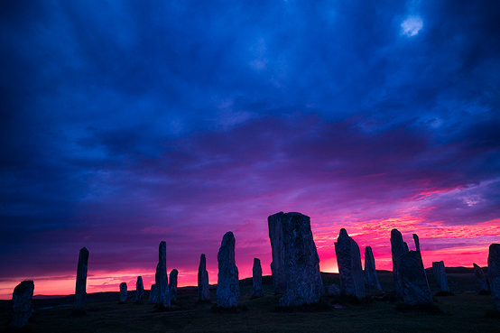 photographing Callanish stones with dramatic flourish