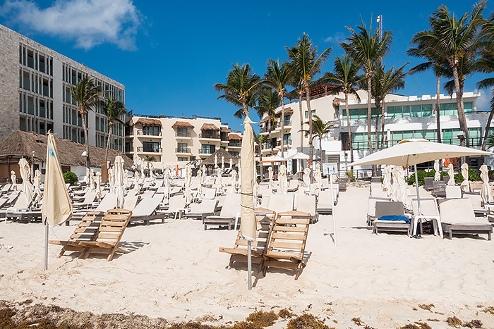 empty chairs in tai chi Playa del carmen travel to mexico during pandemic