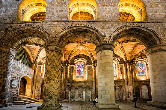 visit Dunfermline Abbey, Scotland