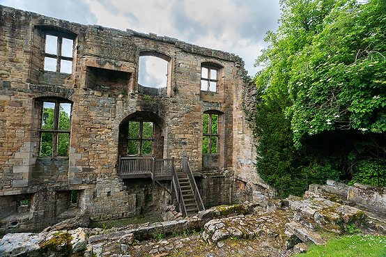 visit Dunfermline Palace, Scotland