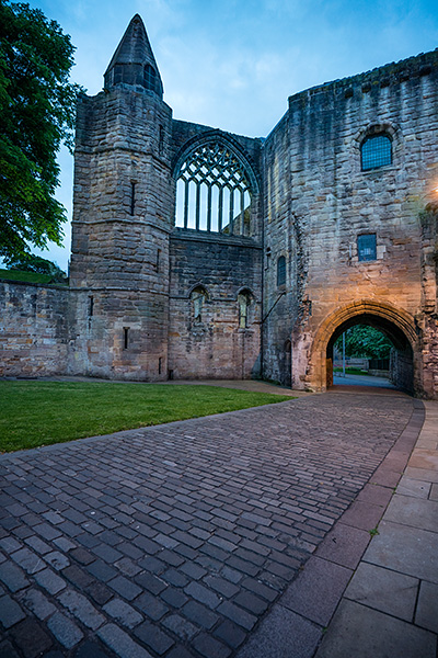 visit Dunfermline Palace, Scotland