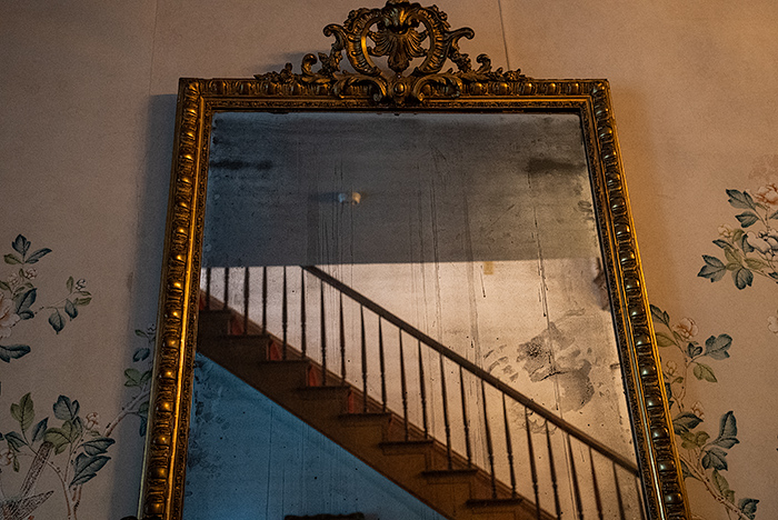 Haunted mirror at Myrtles Plantation, Lousiana