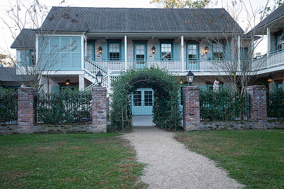 Garden rooms at Haunted Myrtles Plantation, Lousiana