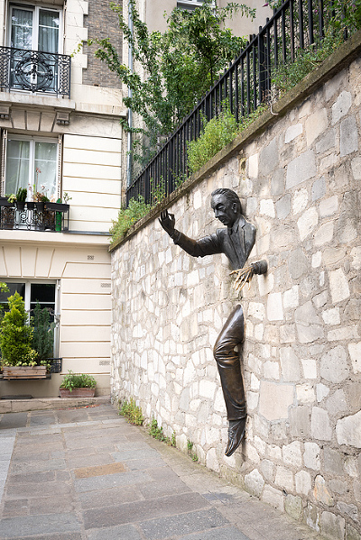 Montmartre, Girl