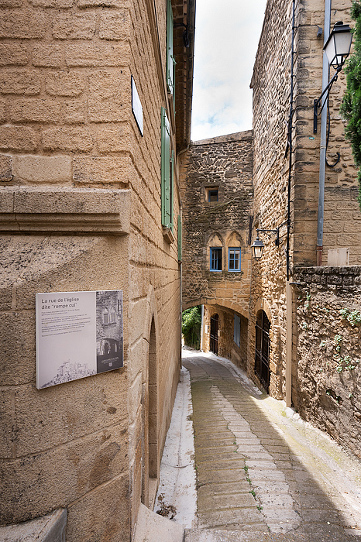 Chateaneuf-du-Pape winery on our small group tour in Provence