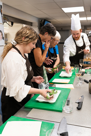 cooking class small group tour in Provence