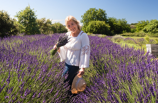 Woman with bouquet, lavender in Provence